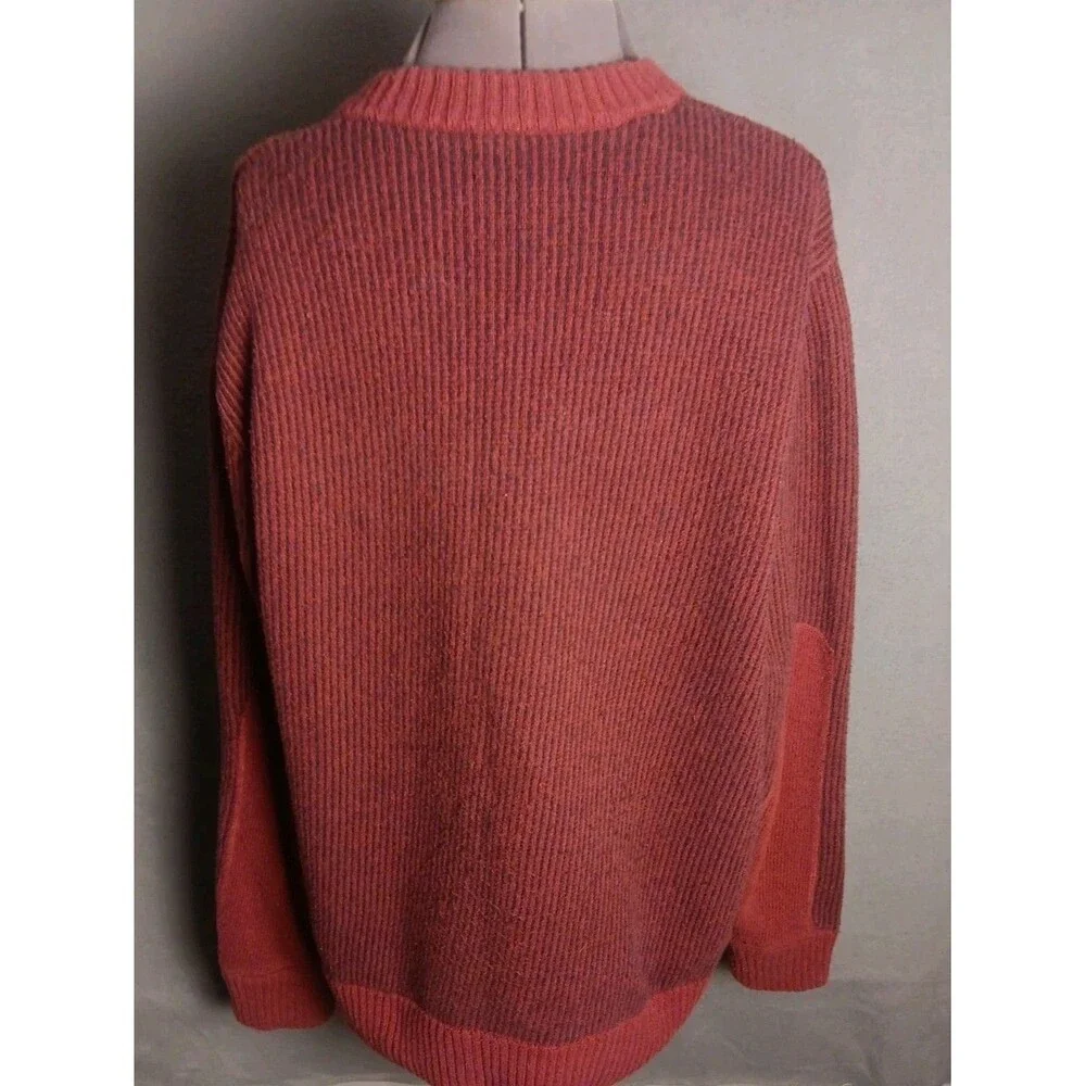 Patagonia men red